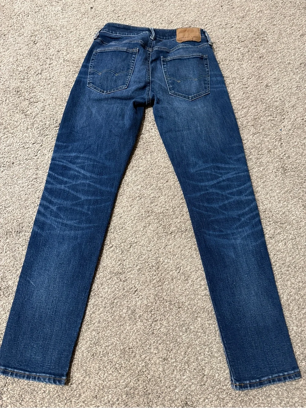 American Eagle Outfitters Men’s Slim Straight Jeans in Indigo Wash